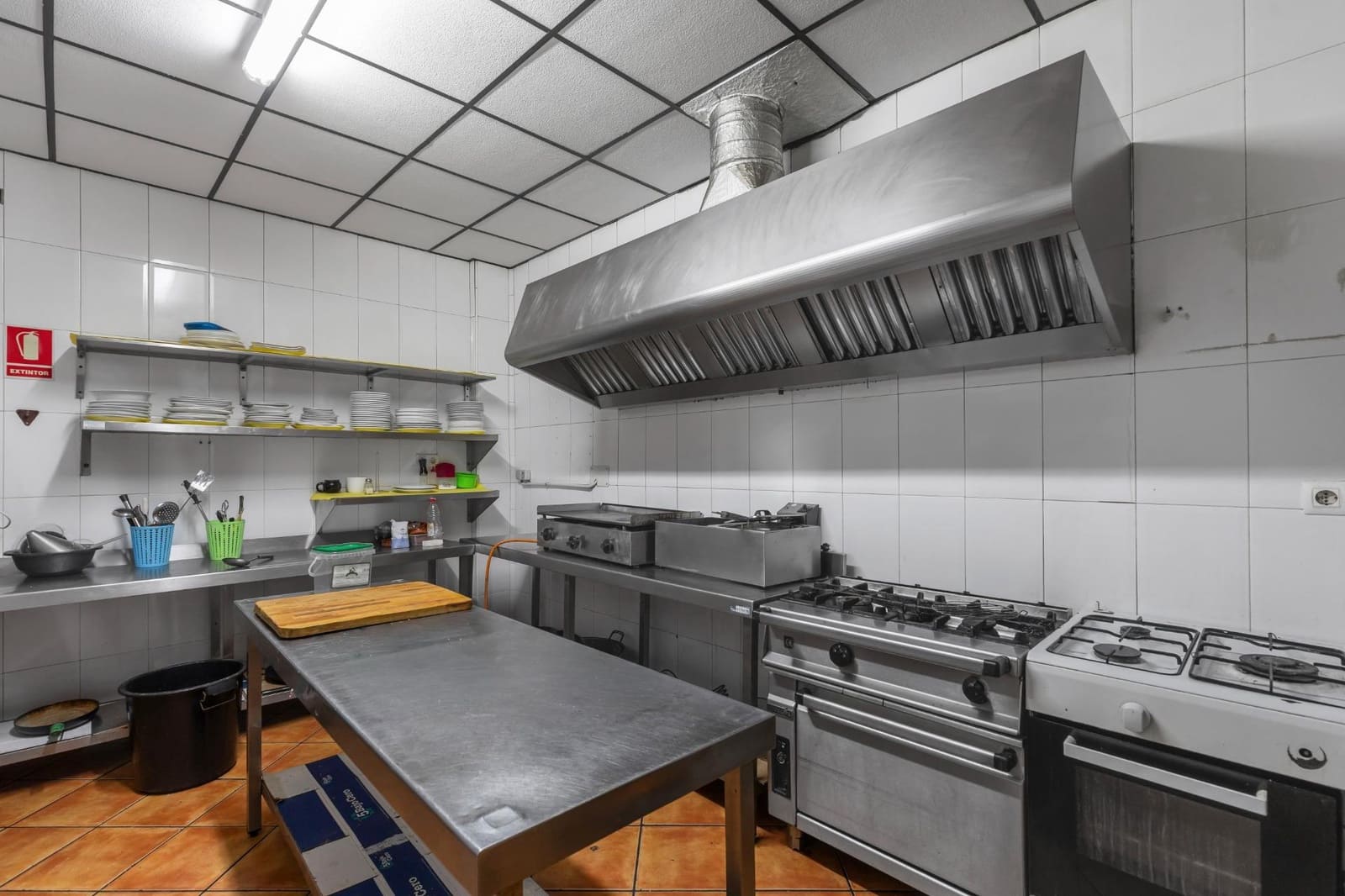 Comercial para venda em Torrevieja - 169 900 € (Ref: 9656418)