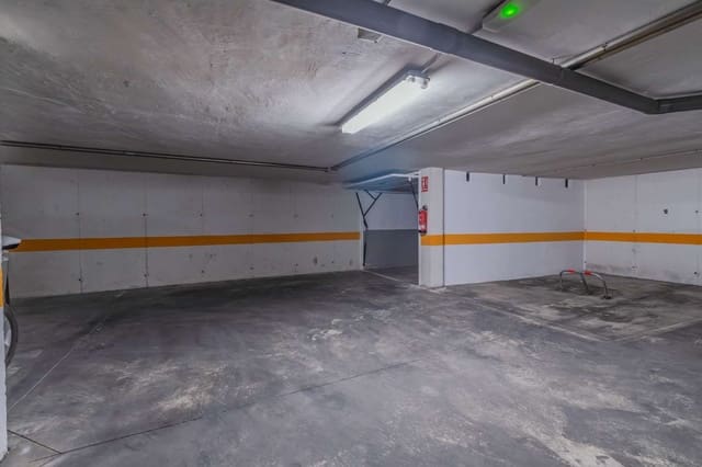 Garaje en Torrevieja en venta - 16.000 € (Ref: 9656423)