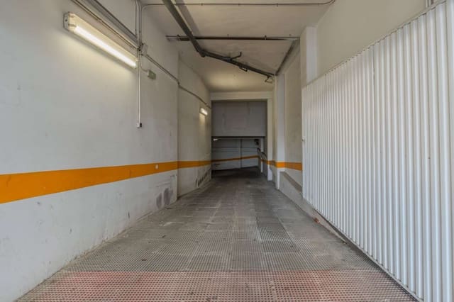 Garaje en Torrevieja en venta - 16.000 € (Ref: 9656423)