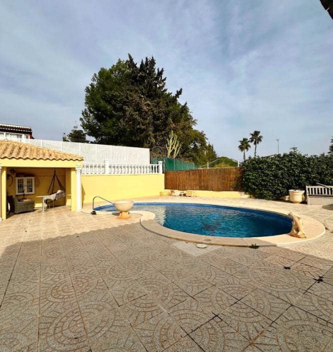 5 chambre Villa/Maison à vendre à Campoamor avec piscine garage - 899 999 € (Ref: 9656426)