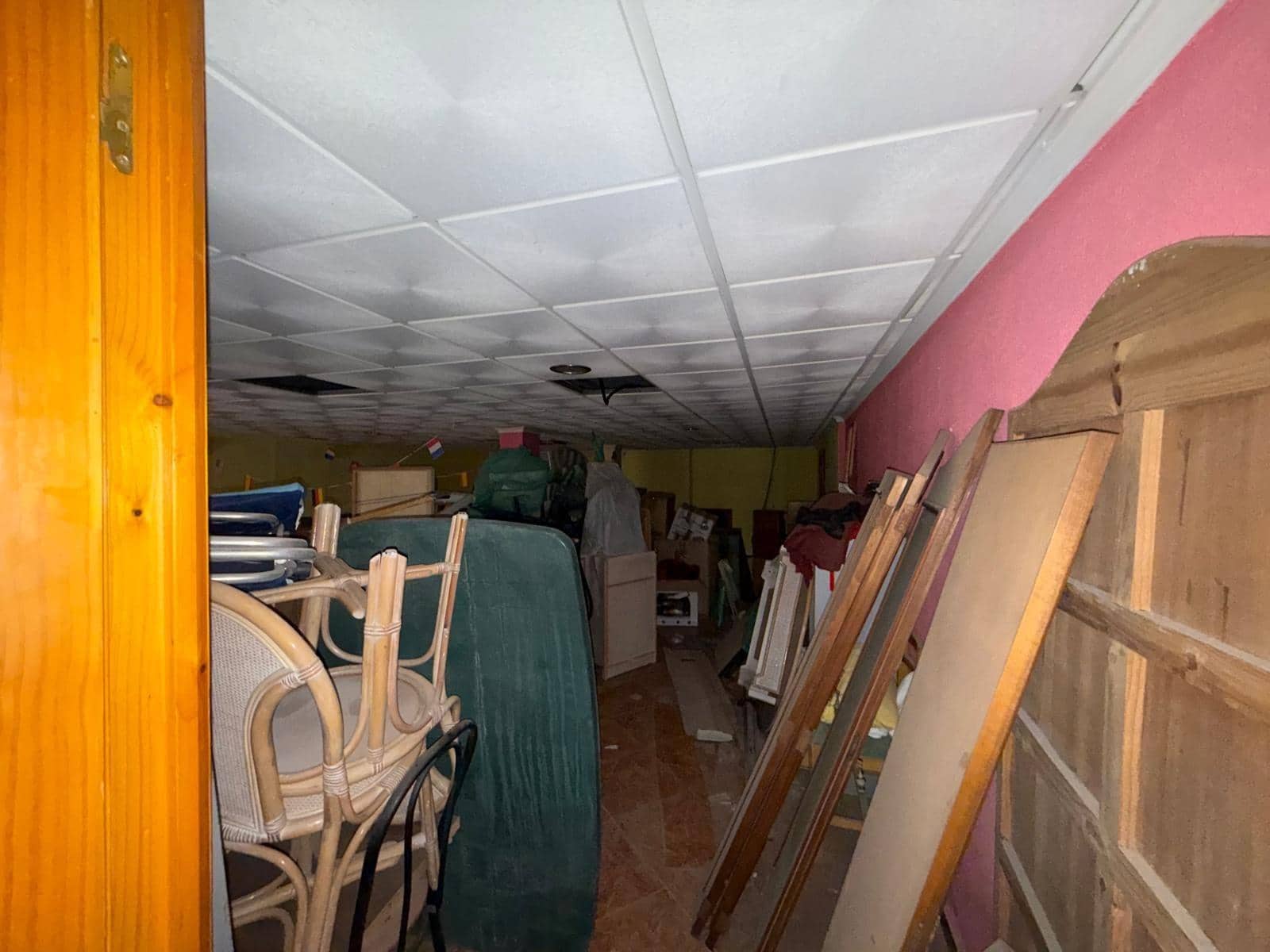 Commercial for sale in Torrevieja - € 129,900 (Ref: 9659765)