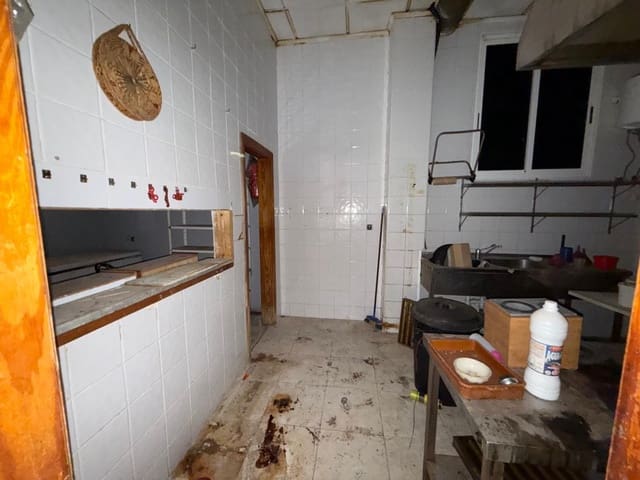 Commercieel te koop in Torrevieja - € 129.900 (Ref: 9659765)