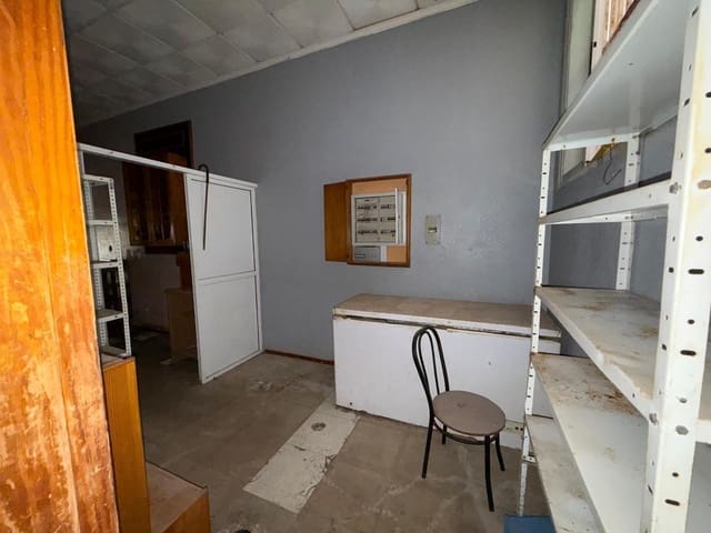 Commercieel te koop in Torrevieja - € 129.900 (Ref: 9659765)