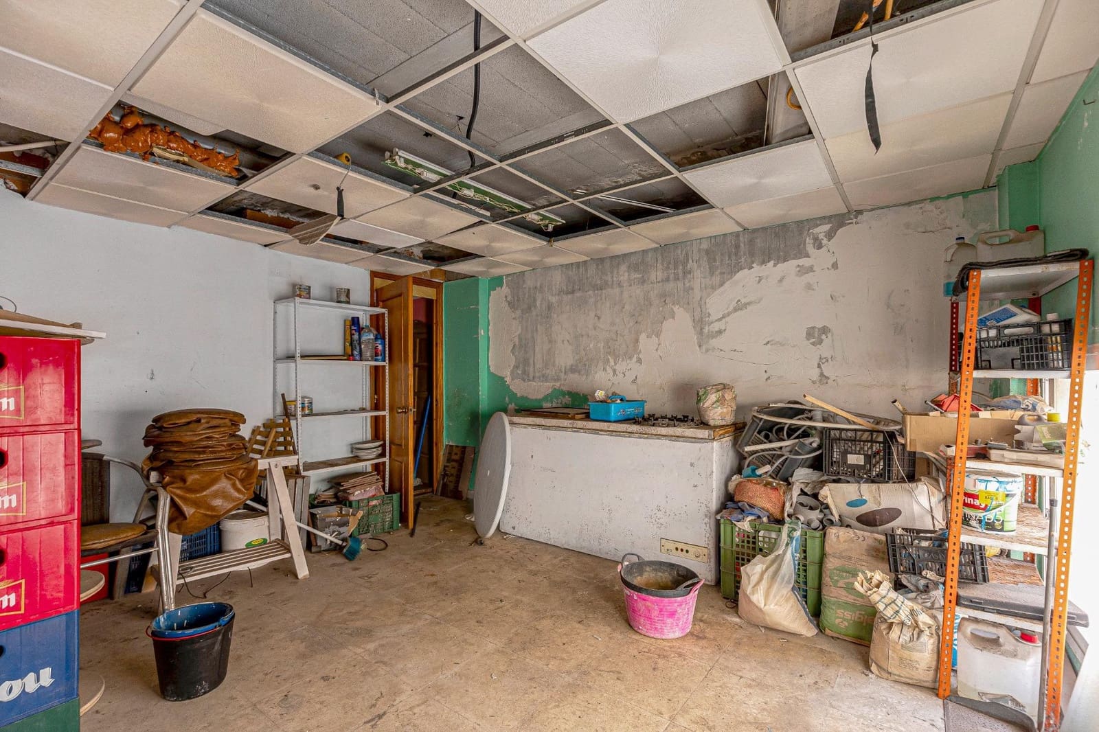 Commercial for sale in Torrevieja - € 129,900 (Ref: 9659765)