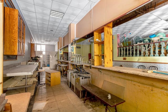 Local Commercial à vendre à Torrevieja - 129 900 € (Ref: 9659765)