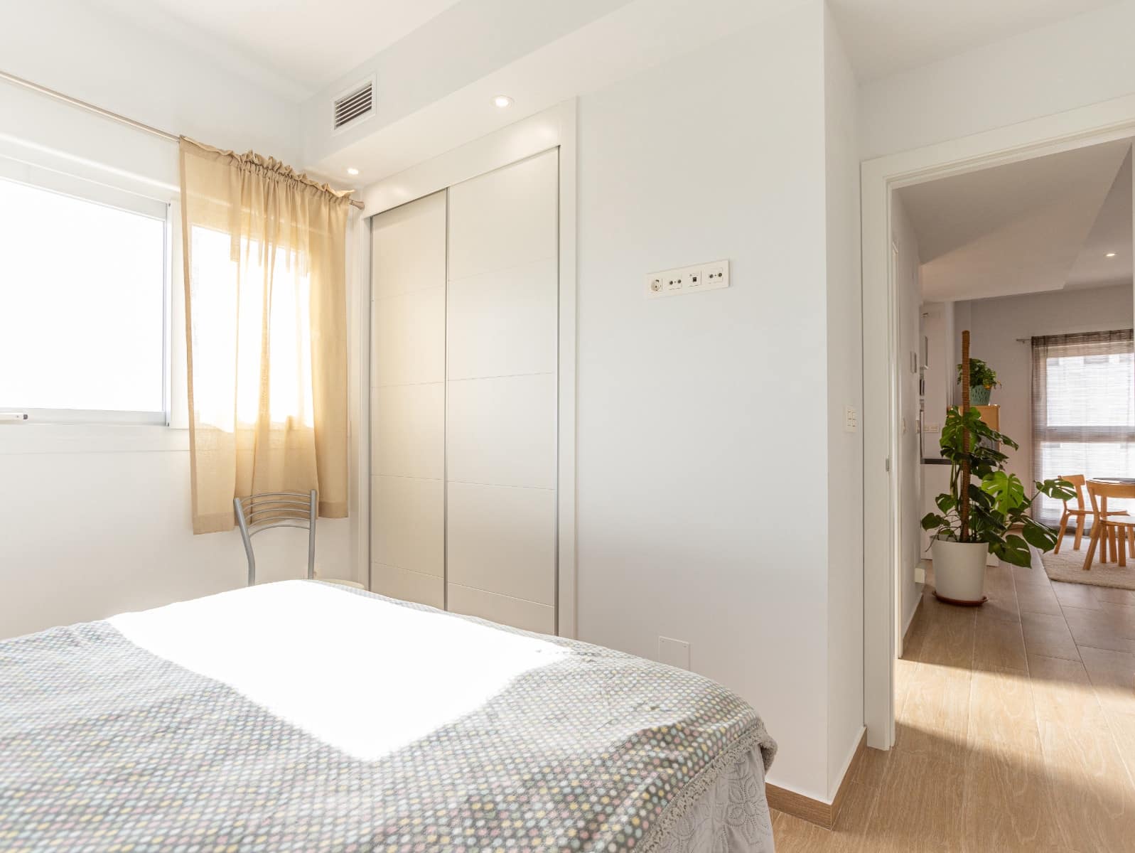 2 sypialnia Apartament na sprzedaż w Torrevieja z basenem - 215 000 € (Ref: 9664325)