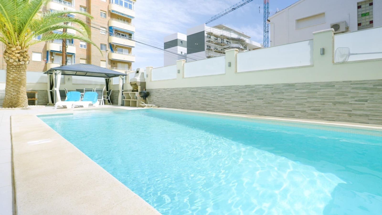 4 quarto Moradia em Banda para venda em Torrevieja com piscina - 529 000 € (Ref: 9664326)