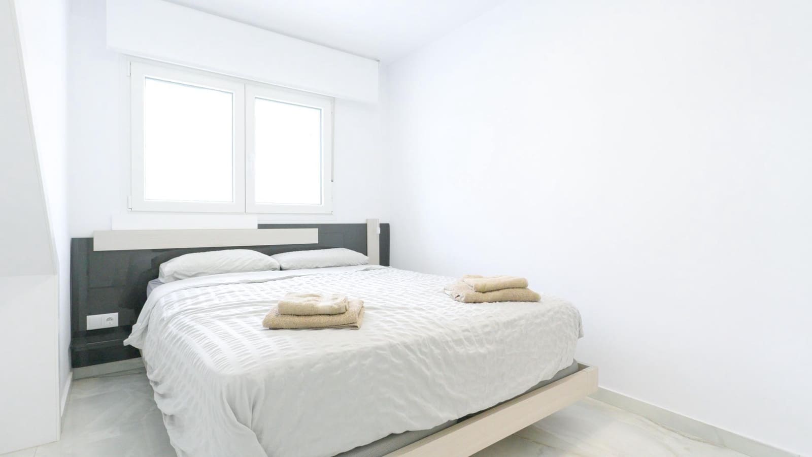 4 sovrum Radhus till salu i Torrevieja med pool - 529 000 € (Ref: 9664326)