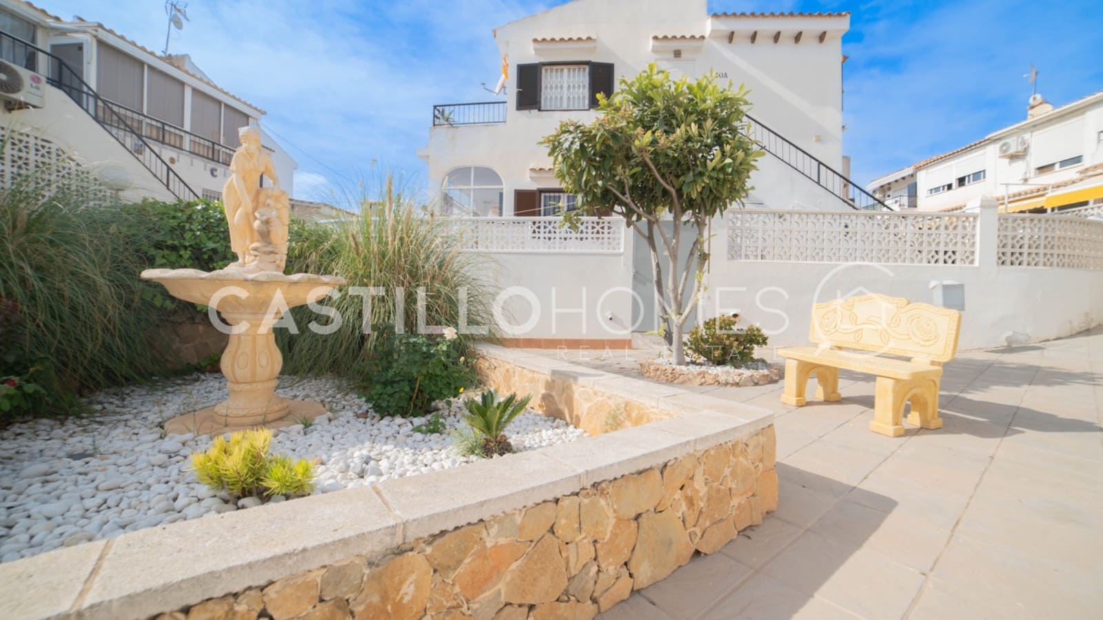 2 slaapkamer Bungalow te koop in Torrevieja - € 189.900 (Ref: 9664327)