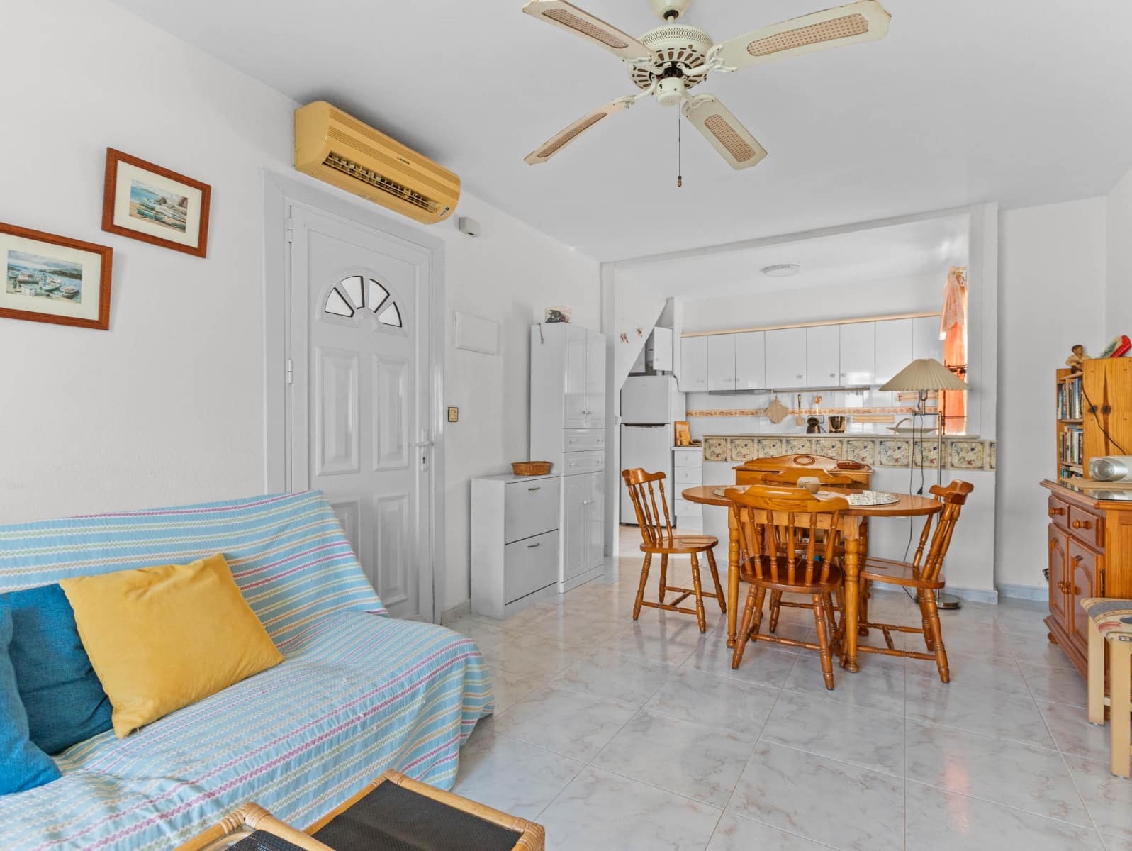 2 bedroom Bungalow for sale in Torrevieja with pool - € 140,000 (Ref: 9664335)