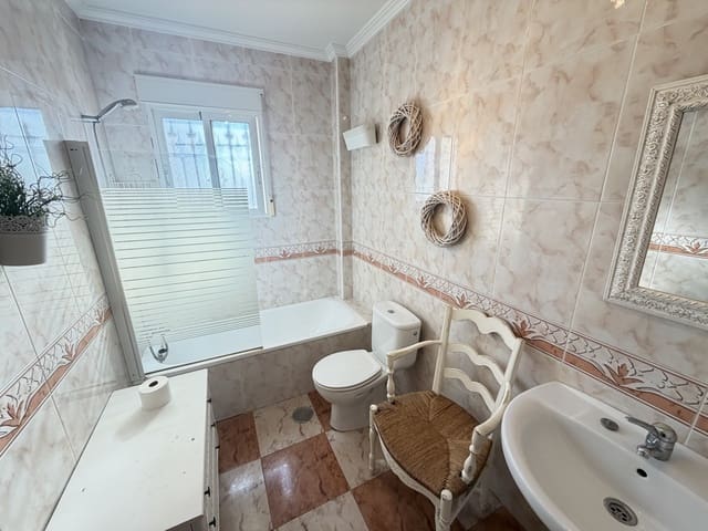 2 makuuhuone Rivitalo myytävänä paikassa Villamartin, Orihuela mukana uima-altaan - 179 995 € (Ref: 9665159)