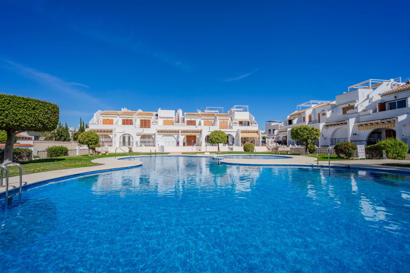 2 slaapkamer Appartement te koop in Ciudad Quesada met zwembad - € 139.950 (Ref: 9669141)