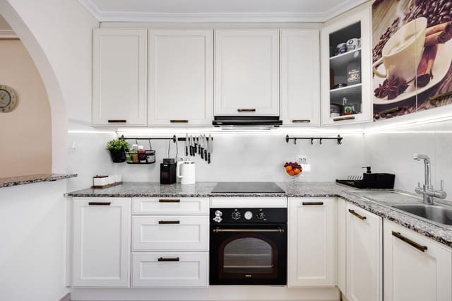 Adosado de 3 habitaciones en Torrevieja en venta con piscina - 249.900 € (Ref: 9669144)