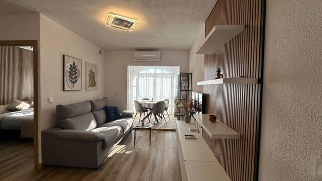 1 chambre Bungalow à vendre à Torrevieja - 139 900 € (Ref: 9669146)