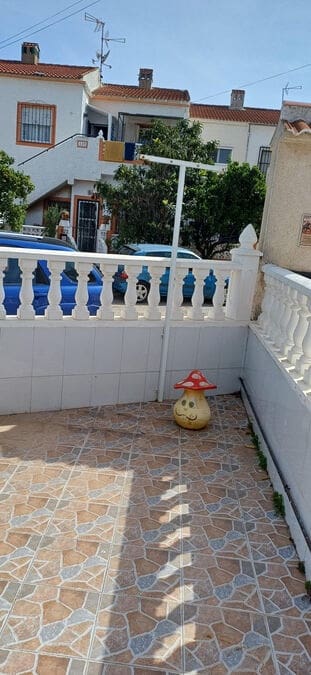 1 chambre Bungalow à vendre à Torrevieja - 99 000 € (Ref: 9676449)