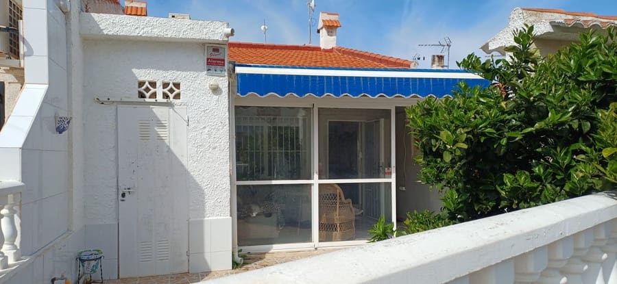 1 chambre Bungalow à vendre à Torrevieja - 99 000 € (Ref: 9676449)