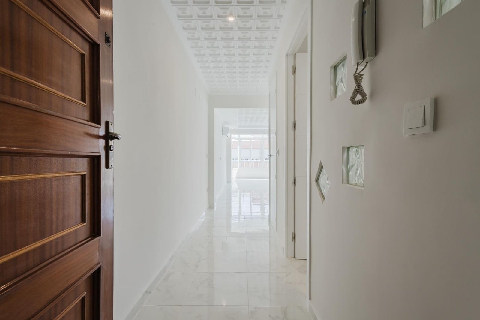 Apartamento de 3 habitaciones en Torrevieja en venta con piscina - 249.000 € (Ref: 9681399)