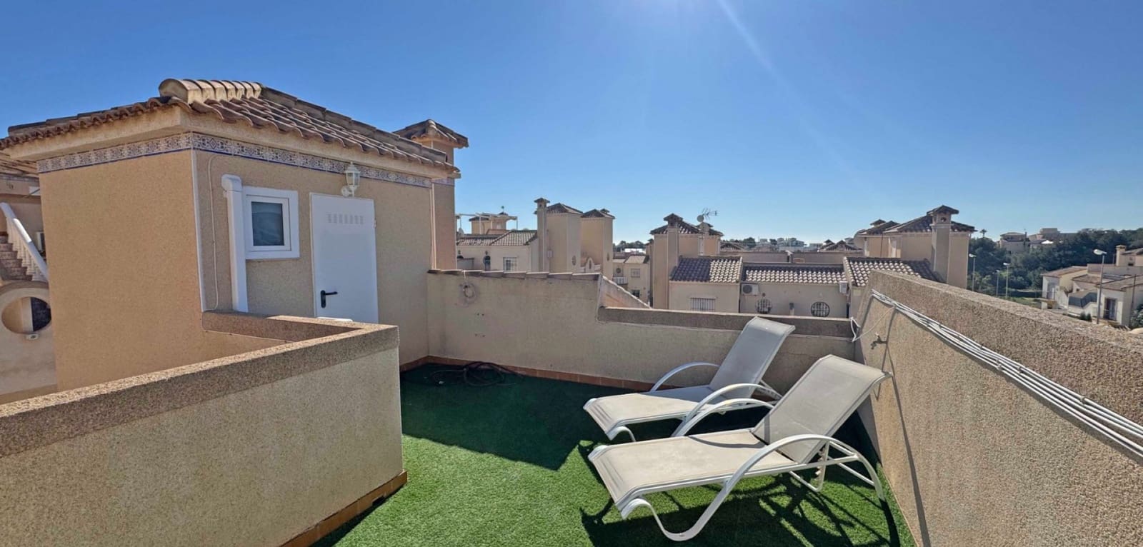 Casa de 2 habitaciones en Orihuela Costa en venta con piscina - 289.900 € (Ref: 9681404)