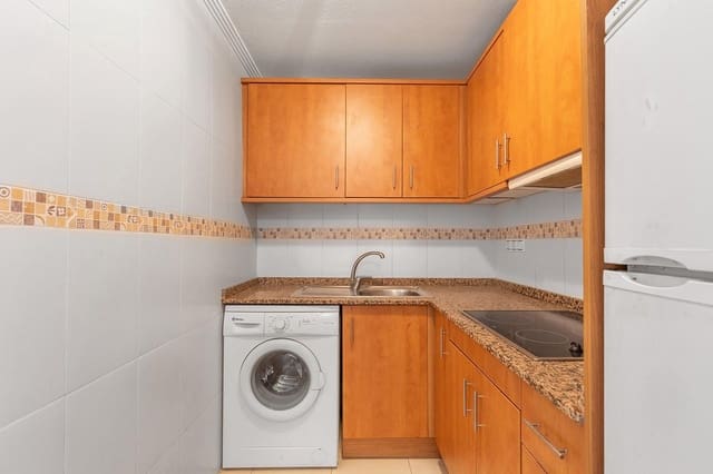 2 slaapkamer Appartement te koop in Torrevieja - € 115.000 (Ref: 9681407)