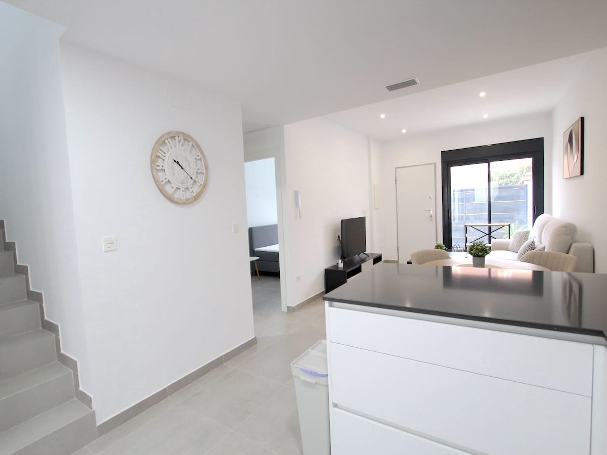 Chalet de 3 habitaciones en Pilar de la Horadada en venta con piscina - 345.000 € (Ref: 9681413)