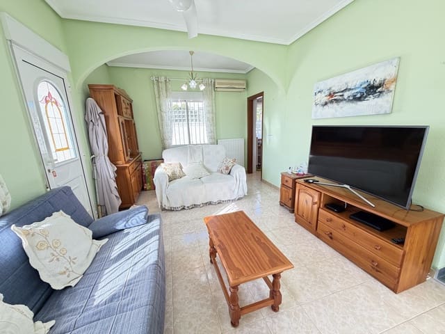 3 bedroom Villa for sale in Villamartin, Orihuela with pool - € 399,000 (Ref: 9691312)