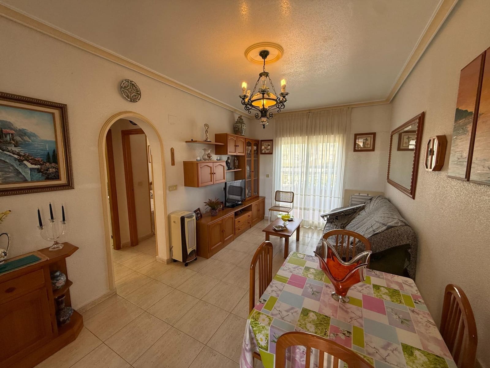 Bungalow de 2 habitaciones en Torrevieja en venta con piscina - 127.000 € (Ref: 9691320)