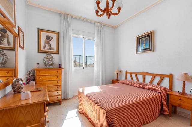 2 quarto Bungalow para venda em Torrevieja com piscina - 127 000 € (Ref: 9691320)