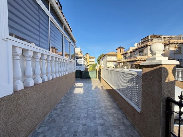 2 soverom Hus til salgs i Orihuela Costa, Orihuela med svømmebasseng - € 225 000 (Ref: 9691323)