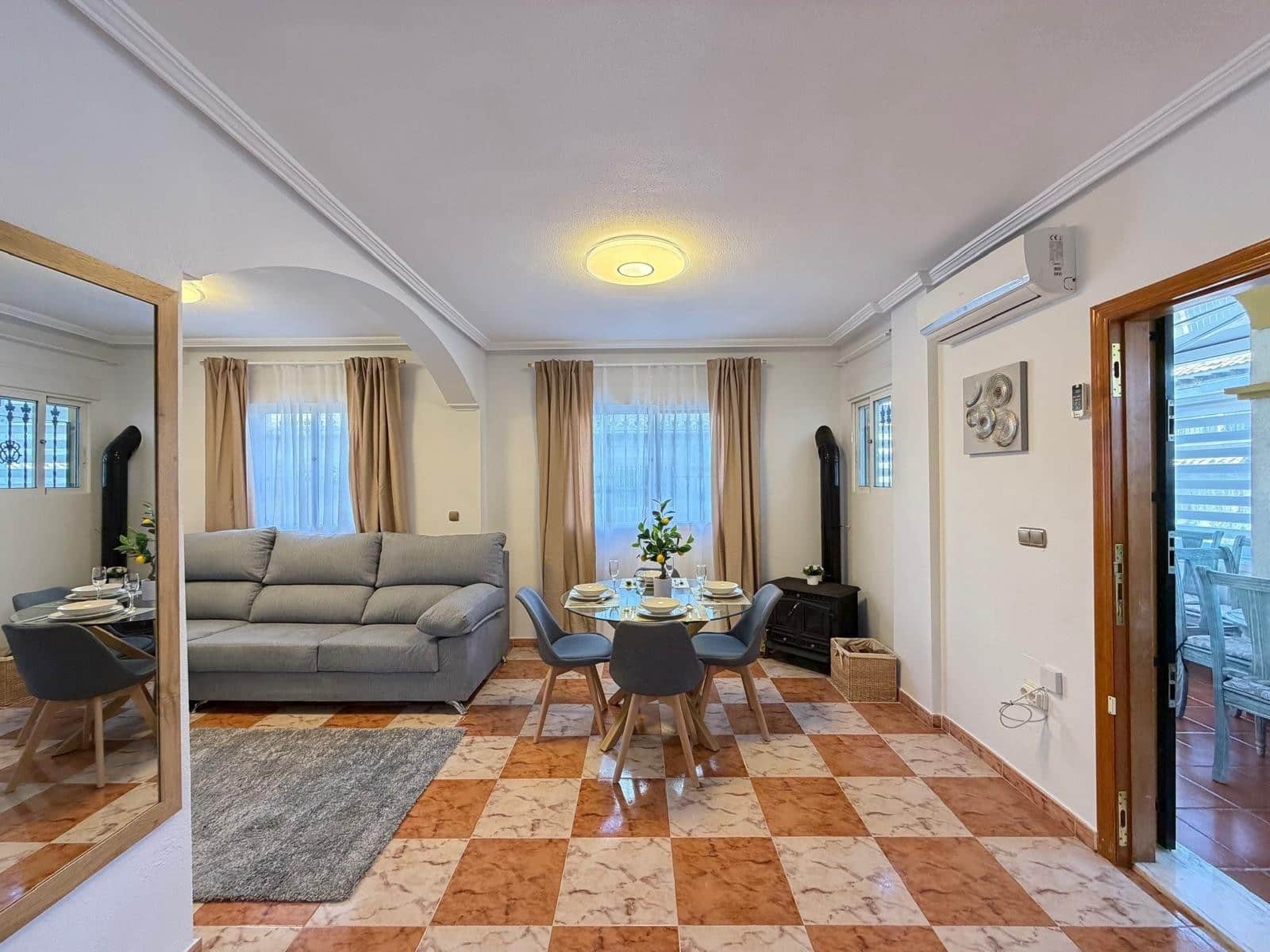 2 soverom Hus til salgs i Orihuela Costa med svømmebasseng - € 225 000 (Ref: 9691323)