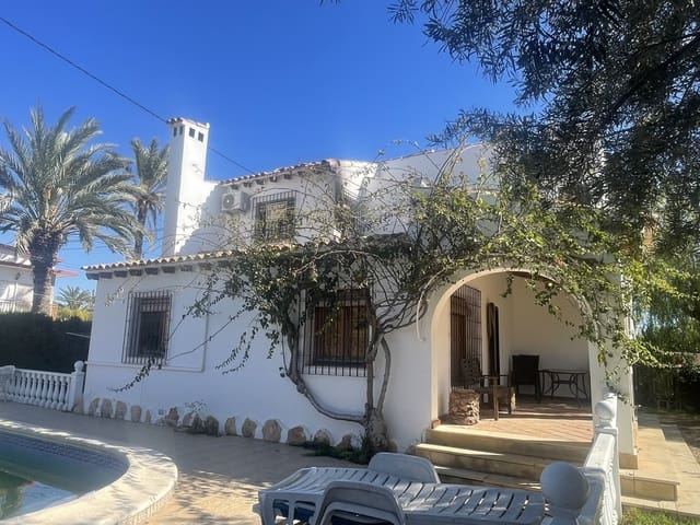 4 slaapkamer Villa te koop in Cabo Roig, Orihuela met zwembad - € 750.000 (Ref: 9694599)