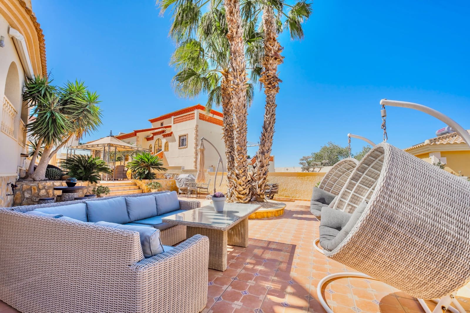 4 soveværelse Villa til salg i Ciudad Quesada med swimmingpool garage - € 630.000 (Ref: 9699118)