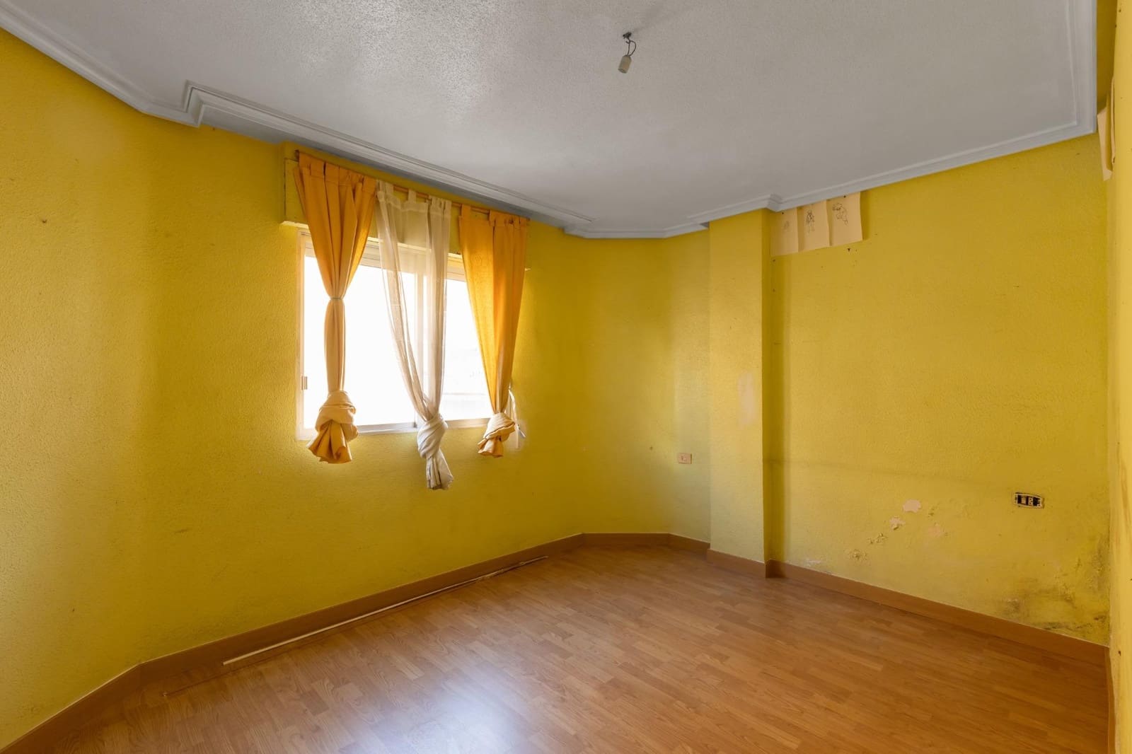 3 slaapkamer Flat te koop in Torrevieja - € 146.000 (Ref: 9713228)