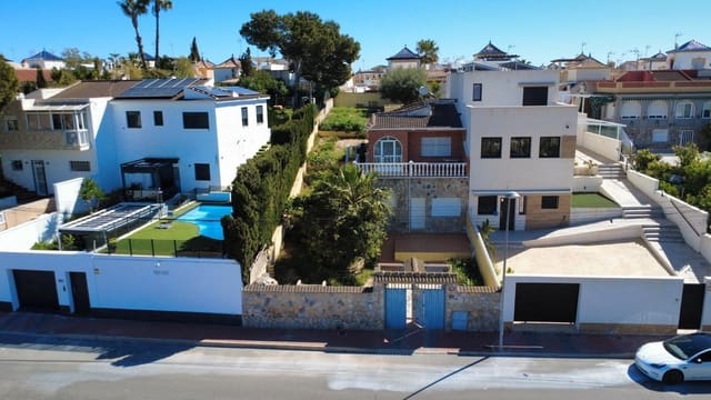 4 Zimmer Villa zu verkaufen in Torrevieja - 289.000 € (Ref: 9713232)