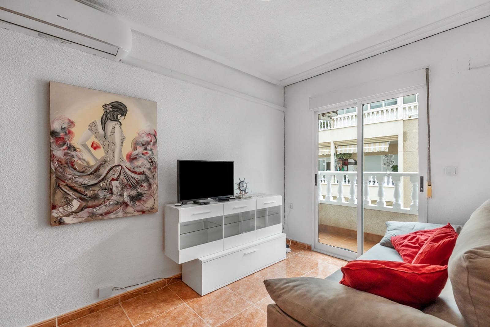 2 slaapkamer Appartement te koop in Torrevieja - € 117.500 (Ref: 9715460)