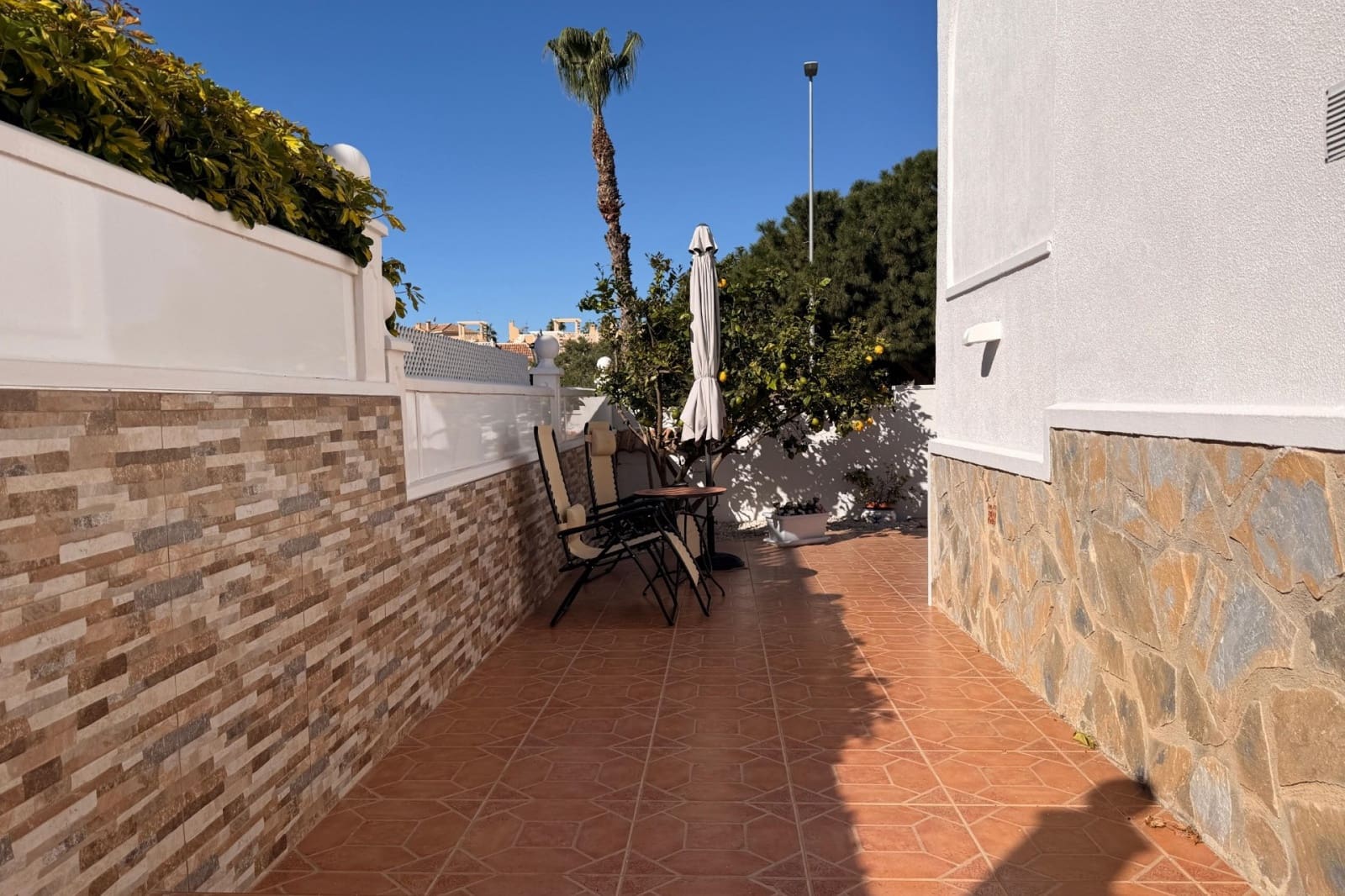2 bedroom Semi-detached Villa for sale in Ciudad Quesada with pool - € 249,000 (Ref: 9715462)