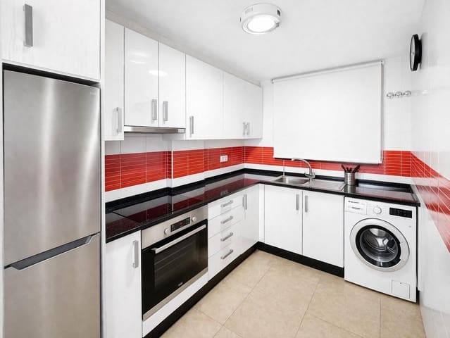 2 makuuhuone Rivitalo myytävänä paikassa Torrevieja mukana uima-altaan - 239 900 € (Ref: 9715464)