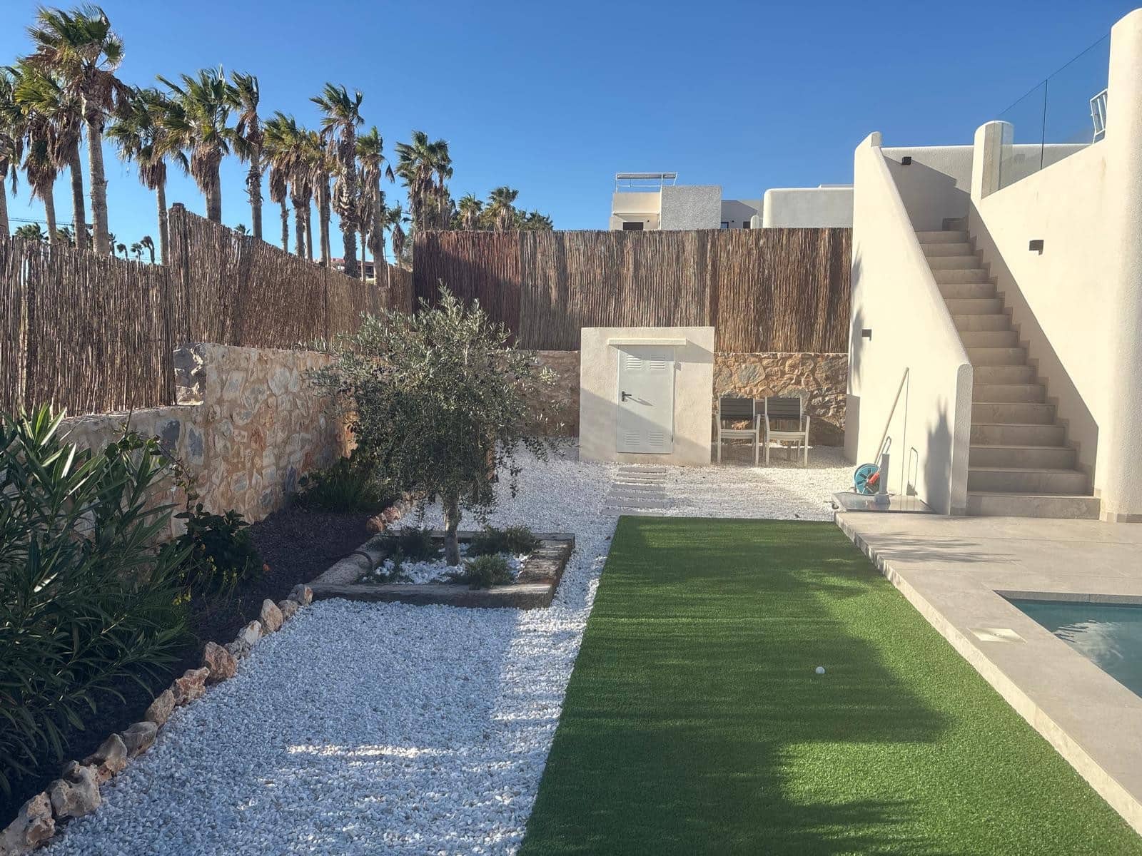 Chalet de 3 habitaciones en Algorfa en venta con piscina garaje - 950.000 € (Ref: 9719937)