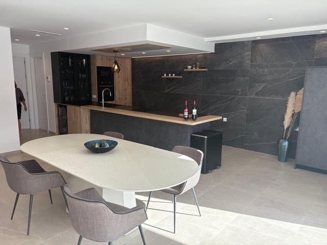 3 soverom Kjedet enebolig til salgs i Algorfa med svømmebasseng garasje - € 485 000 (Ref: 9719938)