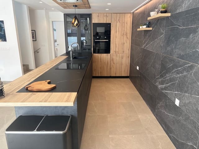 3 soverom Kjedet enebolig til salgs i Algorfa med svømmebasseng garasje - € 485 000 (Ref: 9719938)