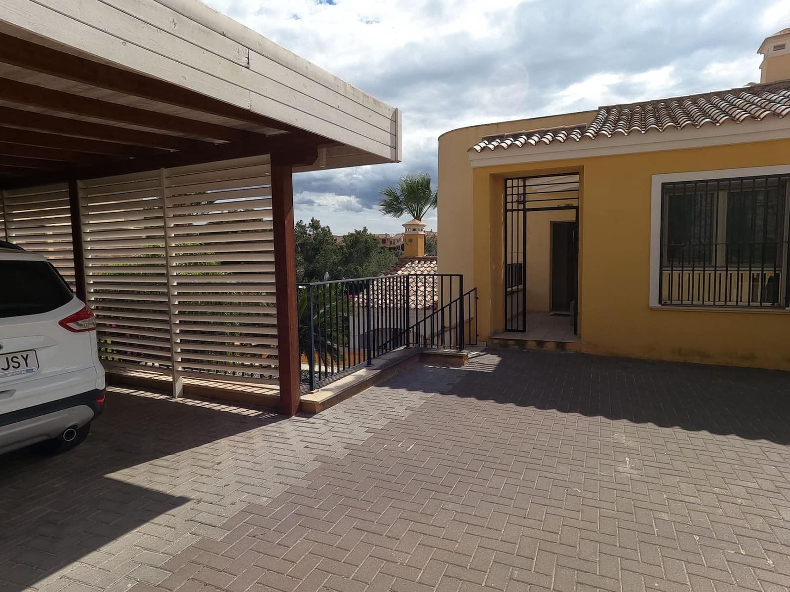 4 bedroom Villa for sale in Algorfa with pool - € 495,000 (Ref: 9719939)