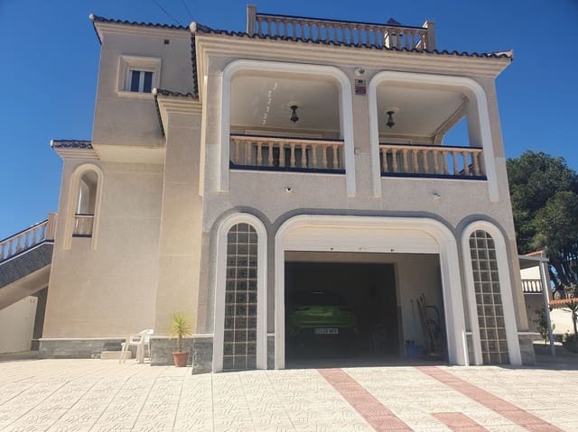 4 bedroom Villa for sale in Algorfa with pool garage - € 495,000 (Ref: 9719945)