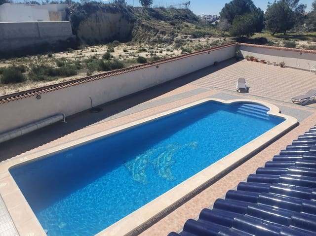 4 bedroom Villa for sale in Algorfa with pool garage - € 495,000 (Ref: 9719945)