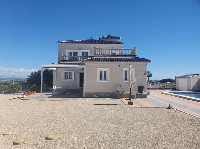 4 bedroom Villa for sale in Algorfa with pool garage - € 495,000 (Ref: 9719945)