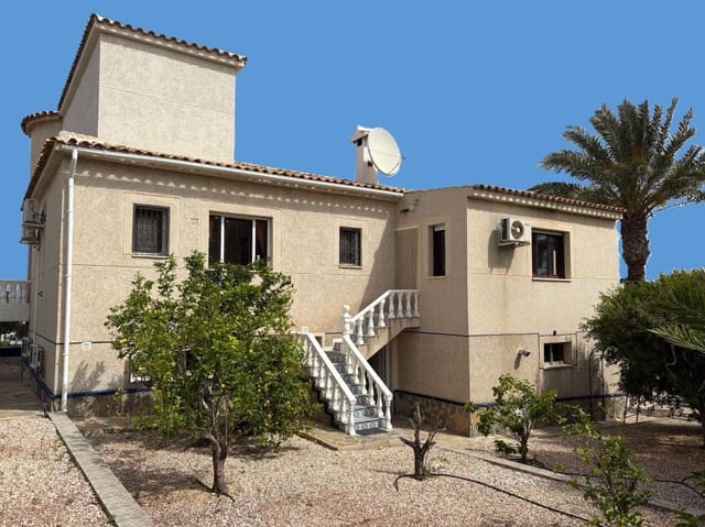 5 soverom Villa til salgs i Almoradí med svømmebasseng garasje - € 685 000 (Ref: 9719952)