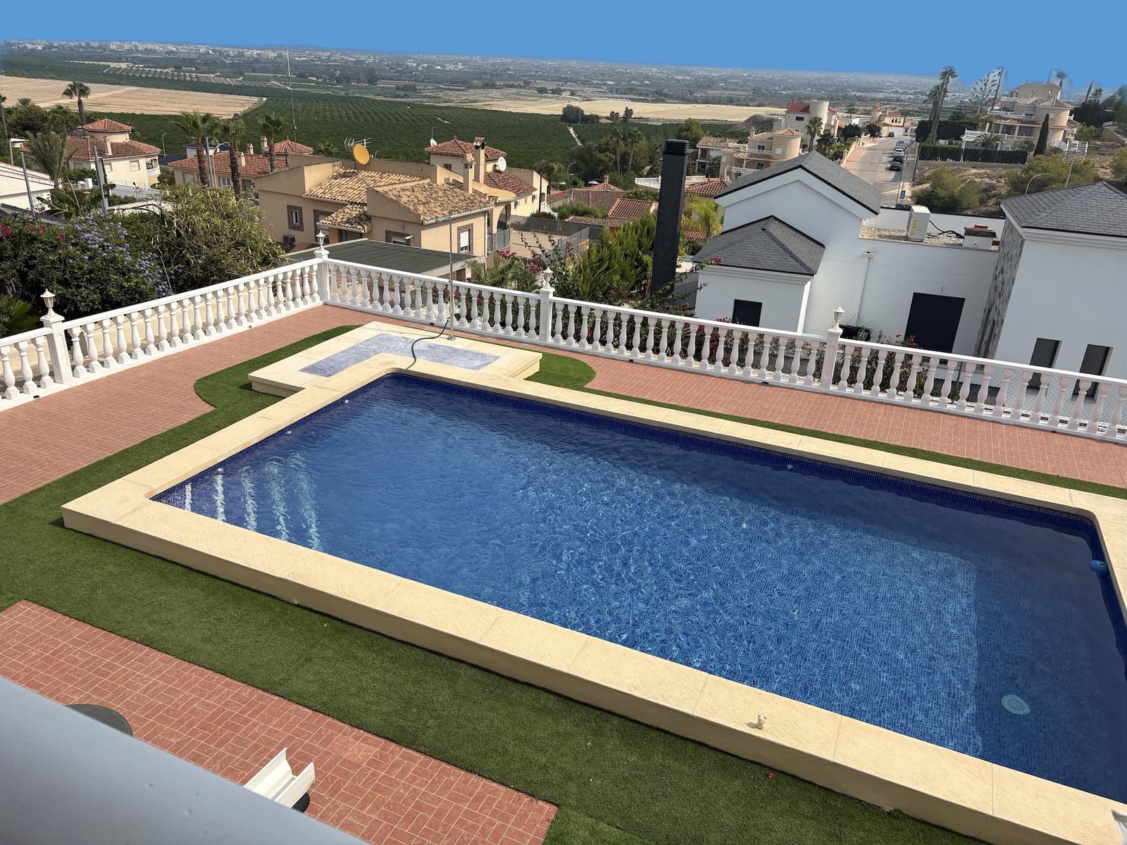 3 bedroom Villa for sale in Algorfa with pool - € 599,995 (Ref: 9719954)