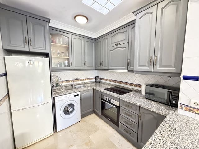 Bungalow de 2 habitaciones en Villamartin, Orihuela en venta con piscina - 199.995 € (Ref: 9730465)