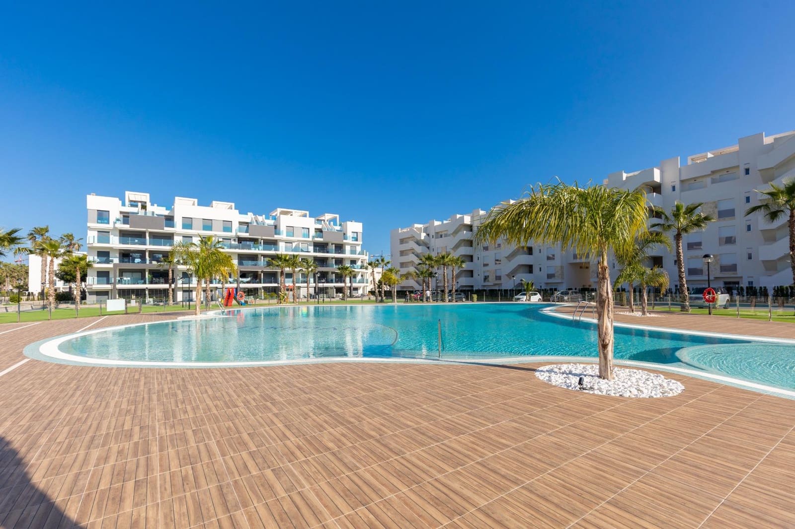 2 sovrum Lägenhet till salu i Guardamar del Segura med pool - 259 000 € (Ref: 9730470)