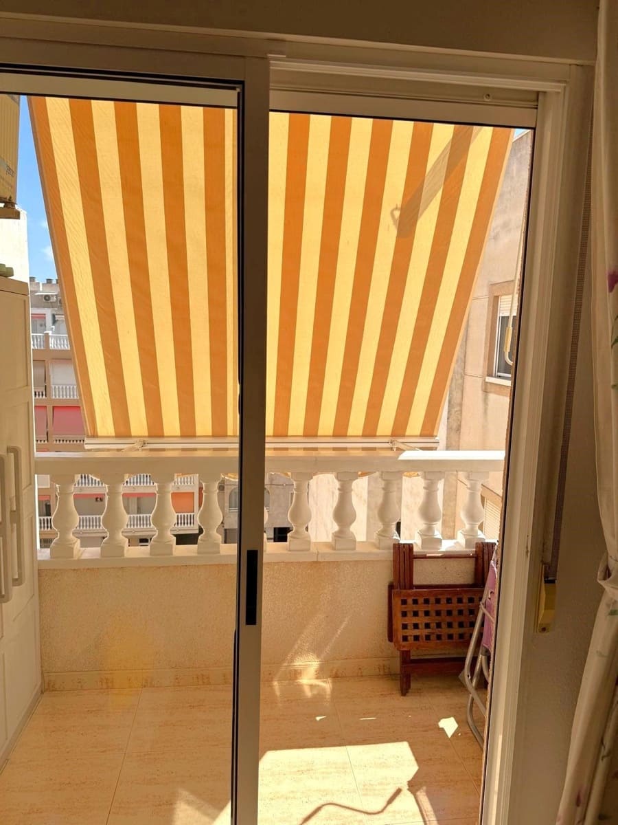 1 bedroom Penthouse for sale in Torrevieja - € 118,000 (Ref: 9730471)