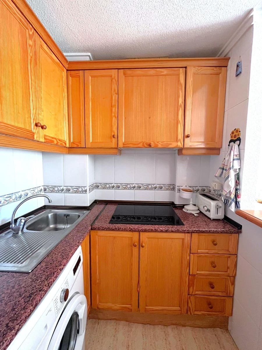 1 bedroom Penthouse for sale in Torrevieja - € 118,000 (Ref: 9730471)