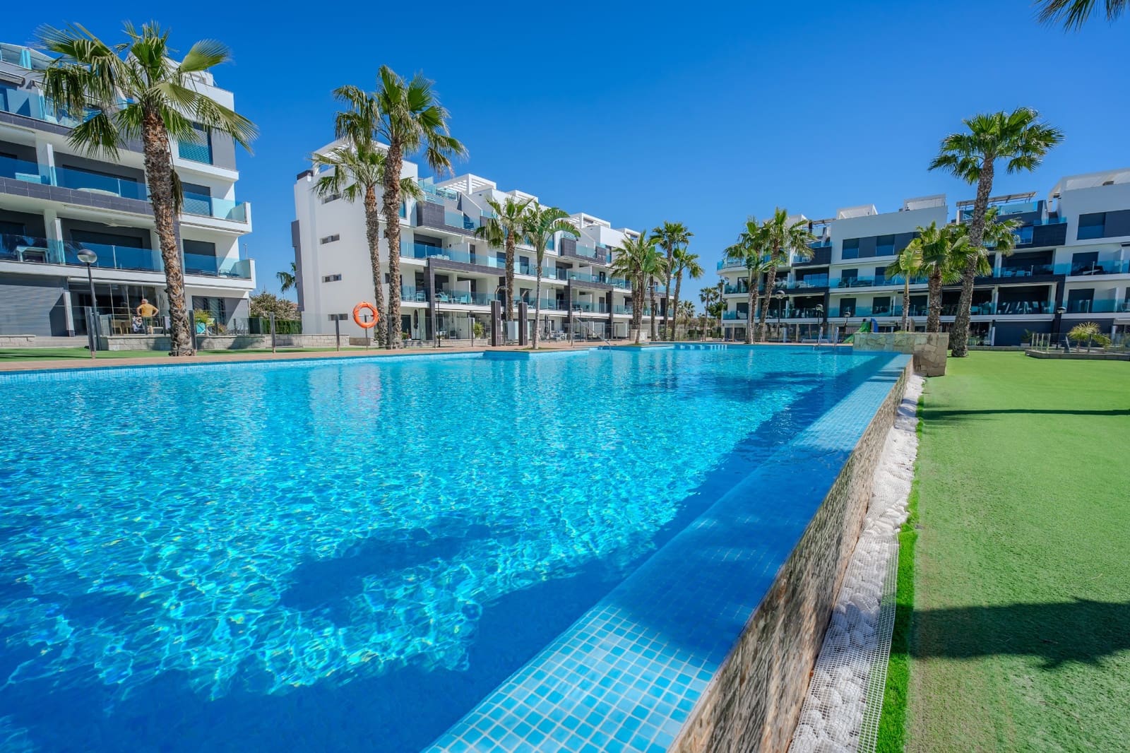 2 quarto Apartamento para venda em El Raso com piscina garagem - 279 950 € (Ref: 9735867)